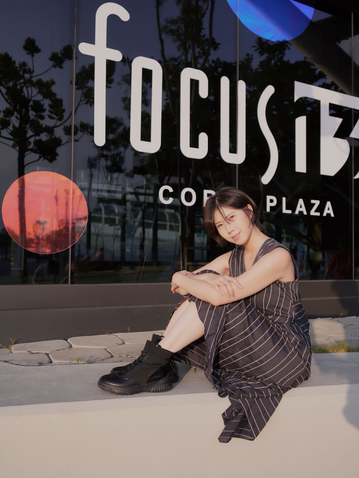 增高+顯瘦+百搭!SANLY JOY 克洛伊厚底真皮短靴穿出秋冬逆襲穿搭力 - 第2張圖