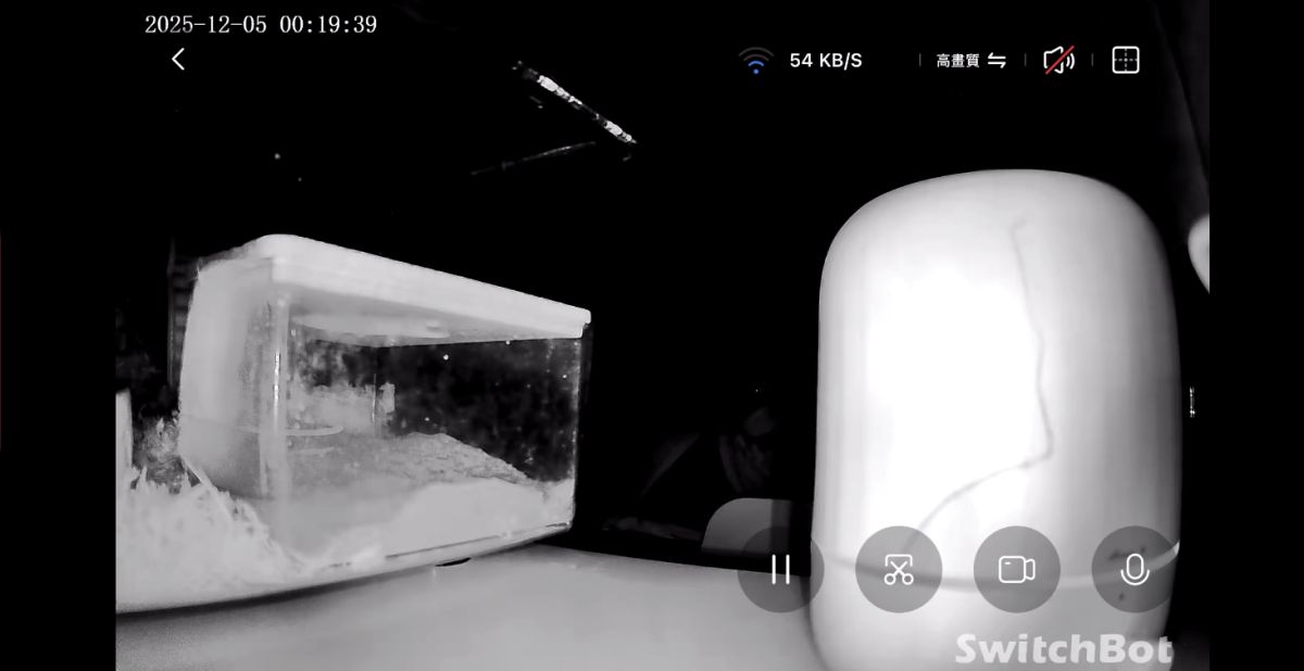 從不安心到放手:Sioh惜實測SwitchBot可轉向式攝影機Plus 3K|遠端攝影機開箱+家用監視器心得分享 - 第4張圖 從不安心到放手:Sioh惜實測SwitchBot可轉向式攝影機Plus 3K|遠端攝影機開箱+家用監視器心得分享