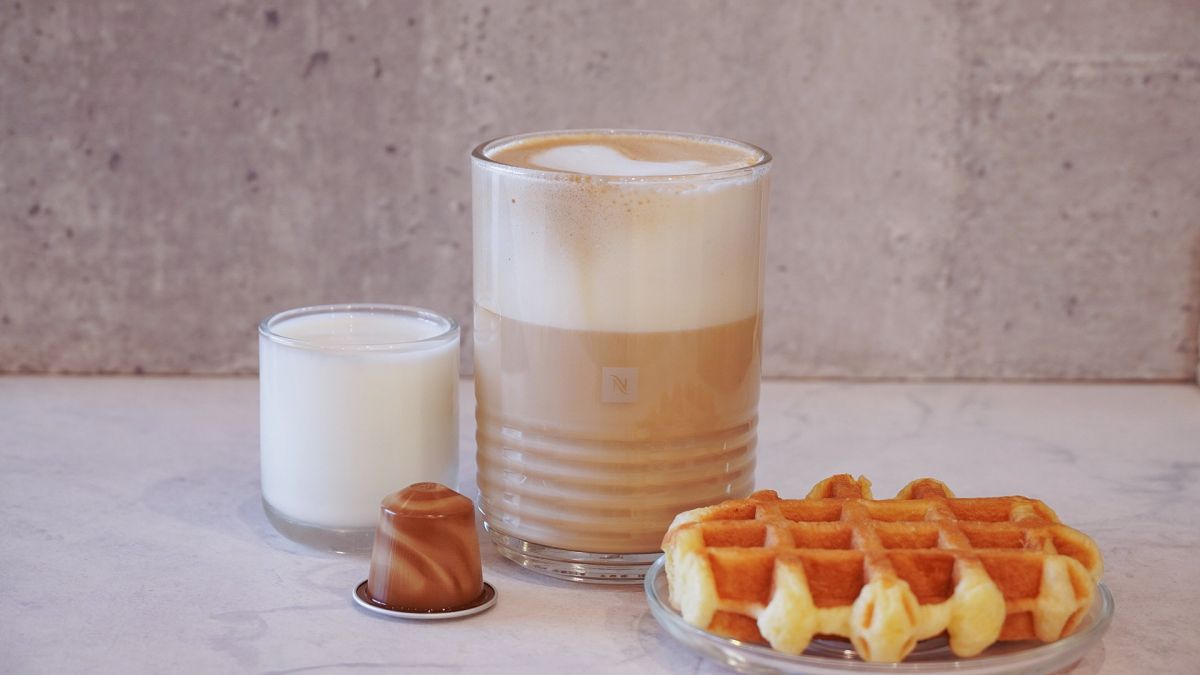 咖啡機怎麼選?為什麼我選擇 Nespresso Inissia 簡單,才是最極致的享受 - 第20張圖 媲美專業咖啡廳的自製拿鐵 Nespresso 咖啡機輕鬆打出綿密奶泡與層次感