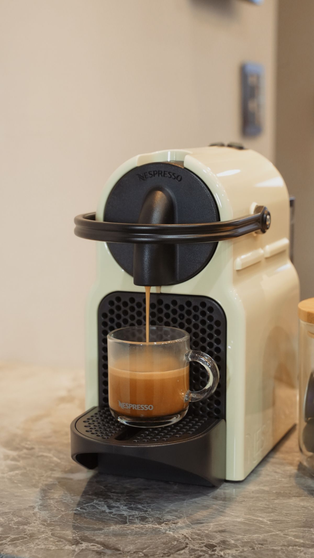 咖啡機怎麼選?為什麼我選擇 Nespresso Inissia 簡單,才是最極致的享受 - 第8張圖 咖啡機怎麼選?為什麼我選擇 Nespresso Inissia 簡單,才是最極致的享受