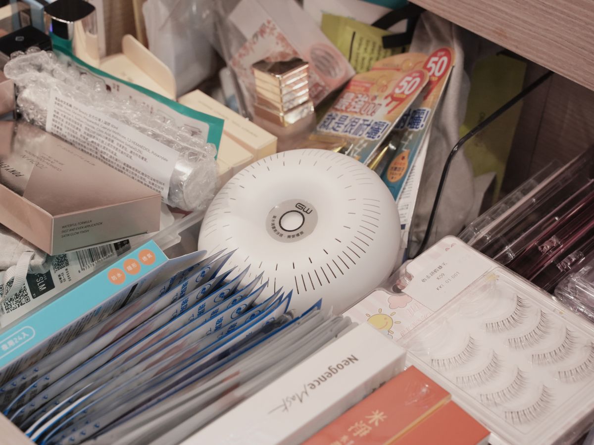 GW水玻璃甜甜圈雙效除濕組開箱｜免插電、免倒水、MIT重複使用，小空間除濕的聰明選擇！