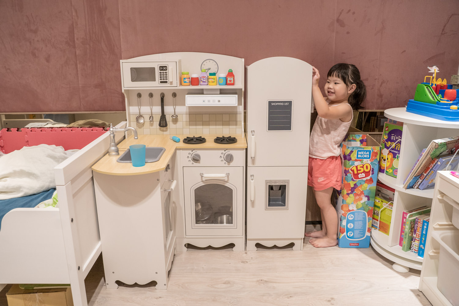 【kikimmy】加大版歐式木製大型聲光廚房玩具組附配件11件 03973 1